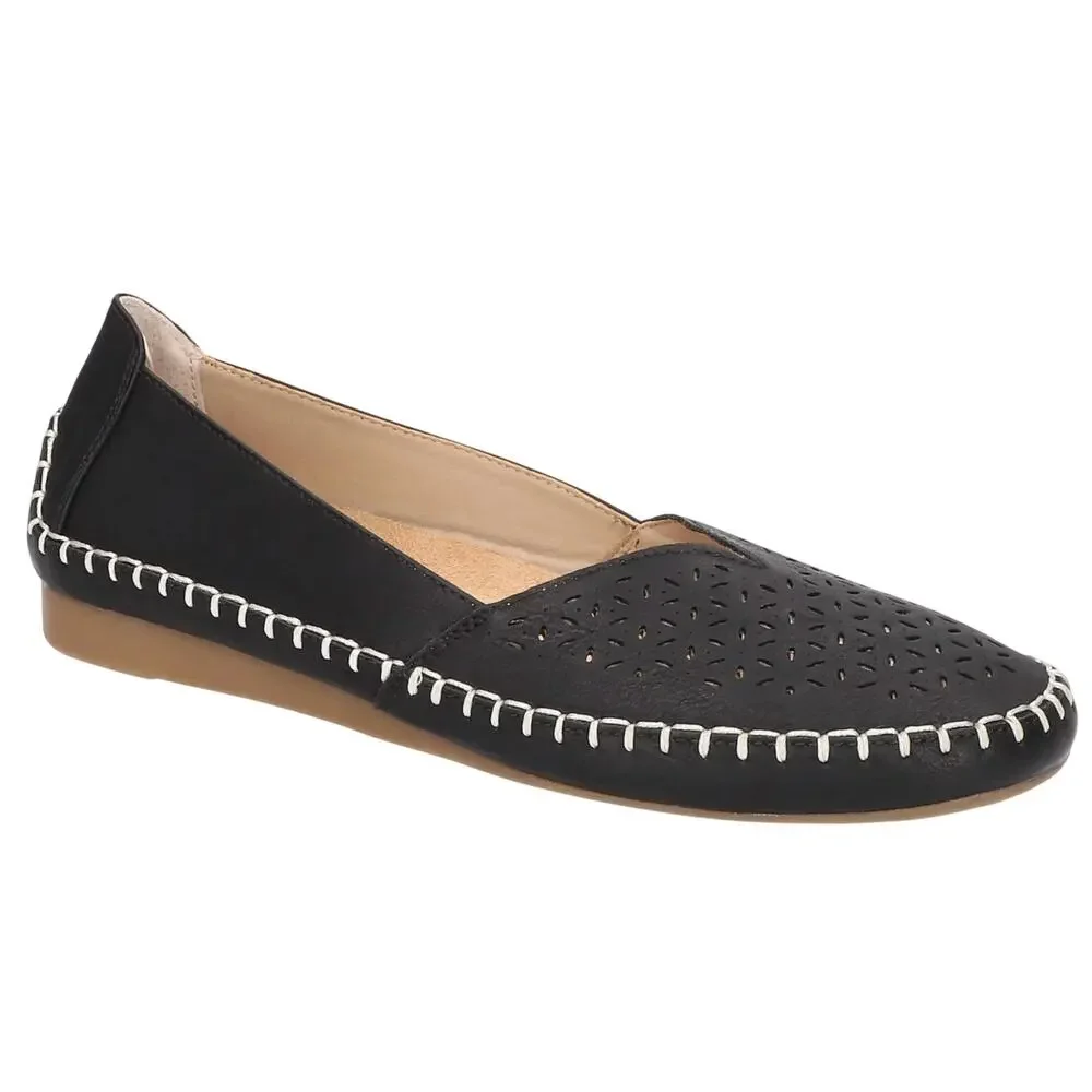 Easy Street Amity Slip-On Flats in Black, Size 9.5 Wide